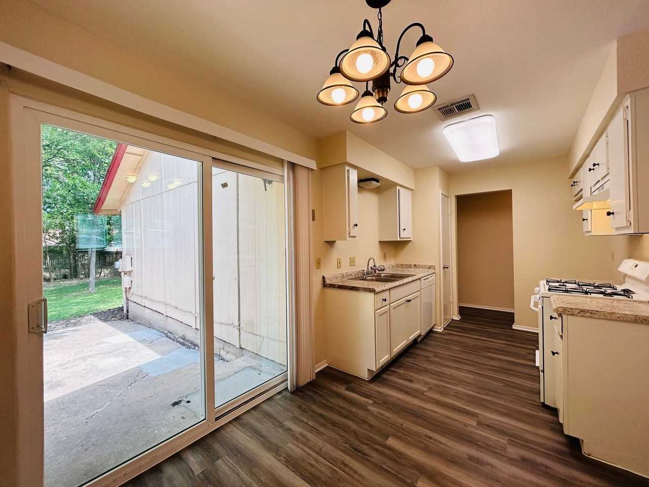 5226 Pine Pl - Photo 6 of 16