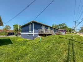 featured image of 1007 W Ash St