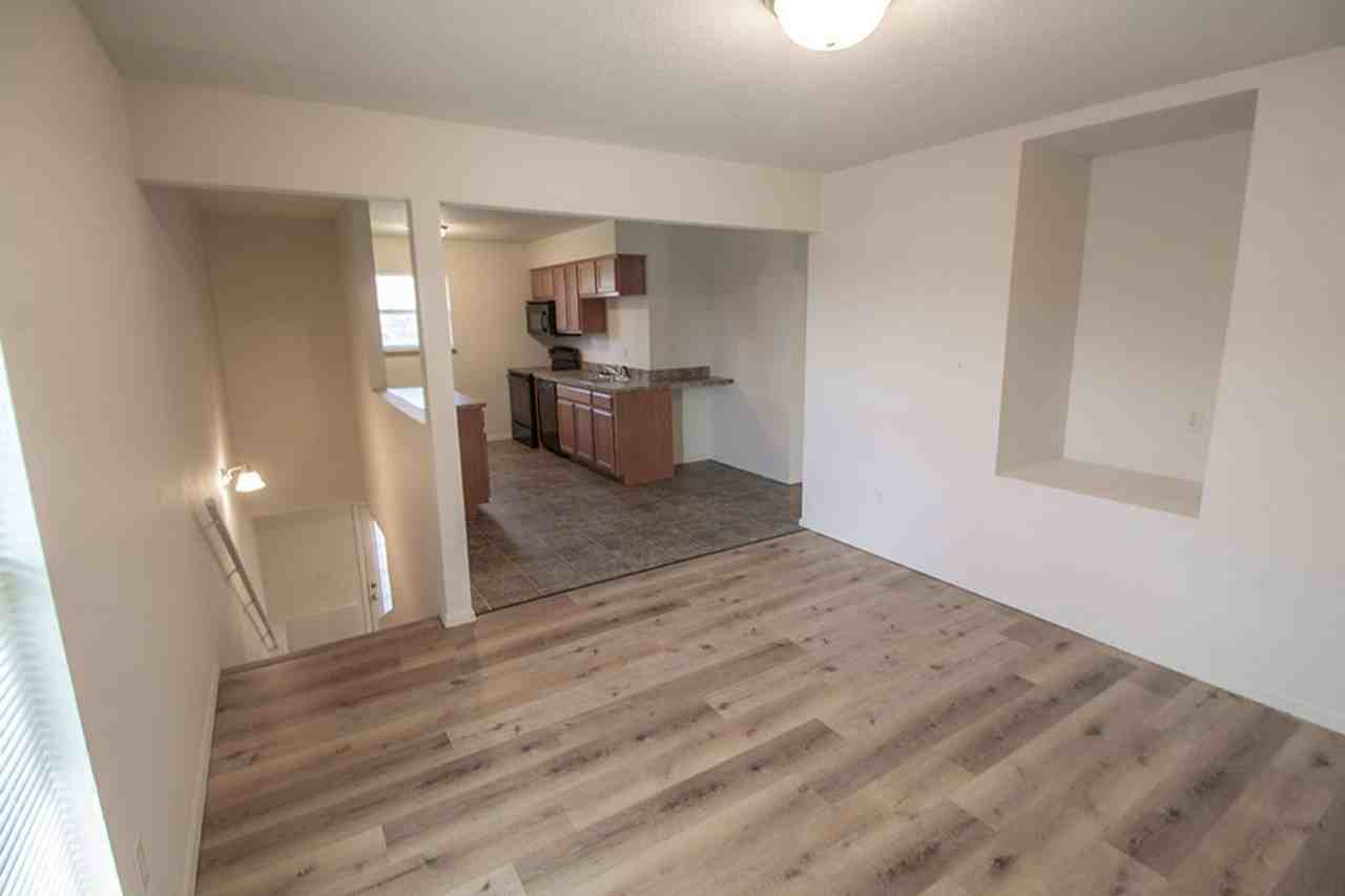 1007 W Ash St - Photo 3 of 40