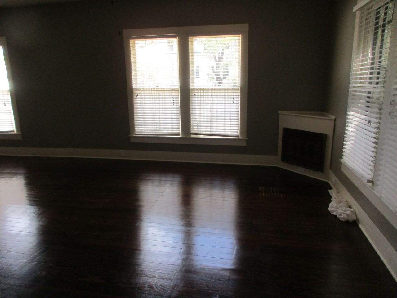 606 S Broad St - Photo 3 of 20