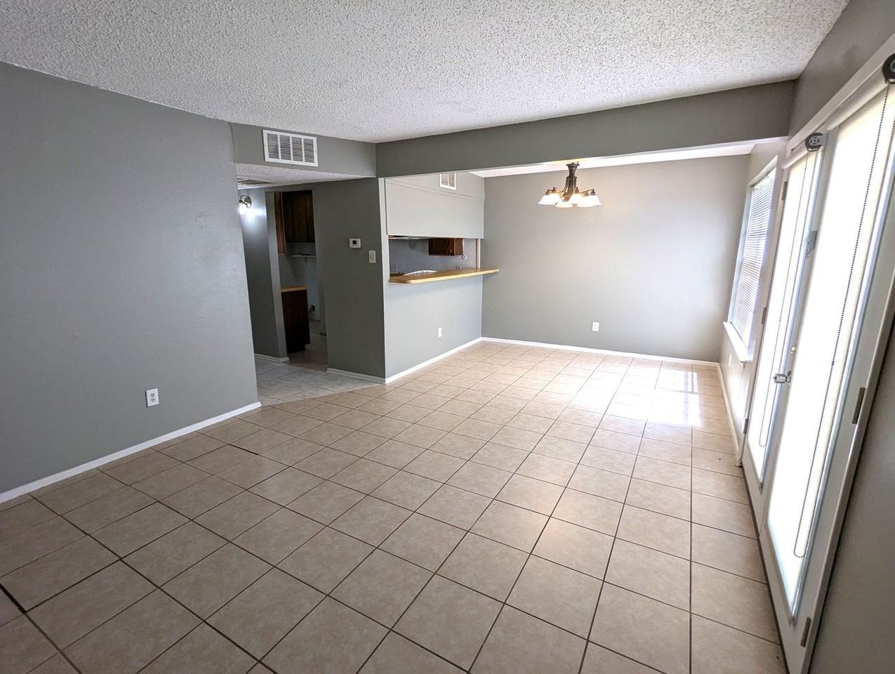 4625 Driskell Blvd - Photo 3 of 22