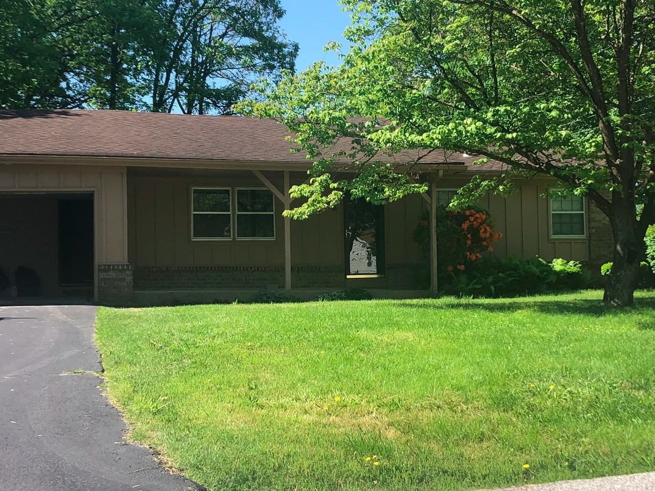 820 S Mission Cir - Photo 2 of 16