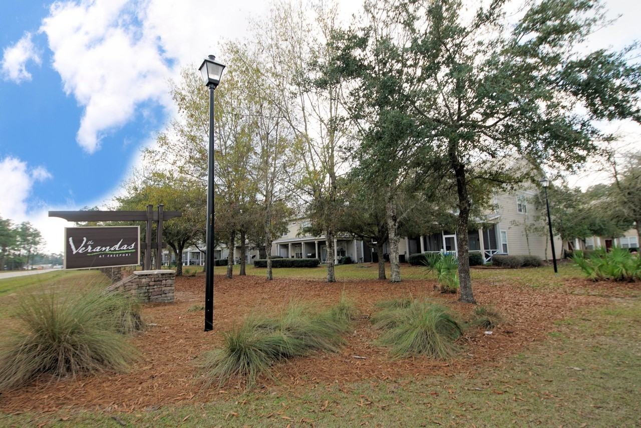 392 Date Palm Ln - Photo 7 of 37