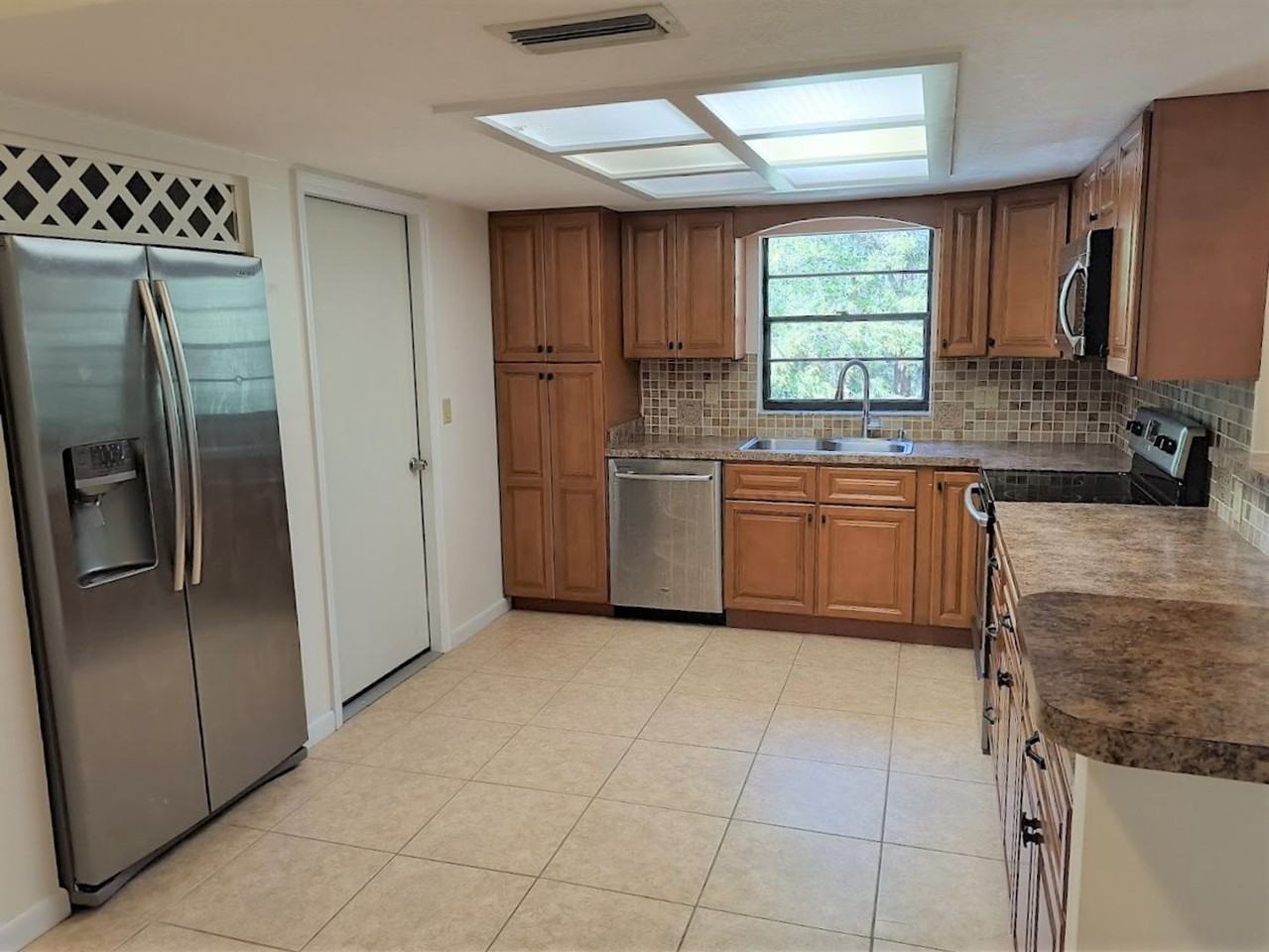 9731 Sw 200th Ct - Photo 6 of 18