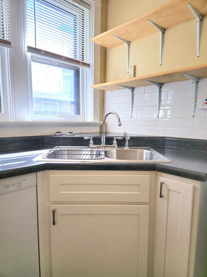 Bay Window Properties - Photo 3 of 15