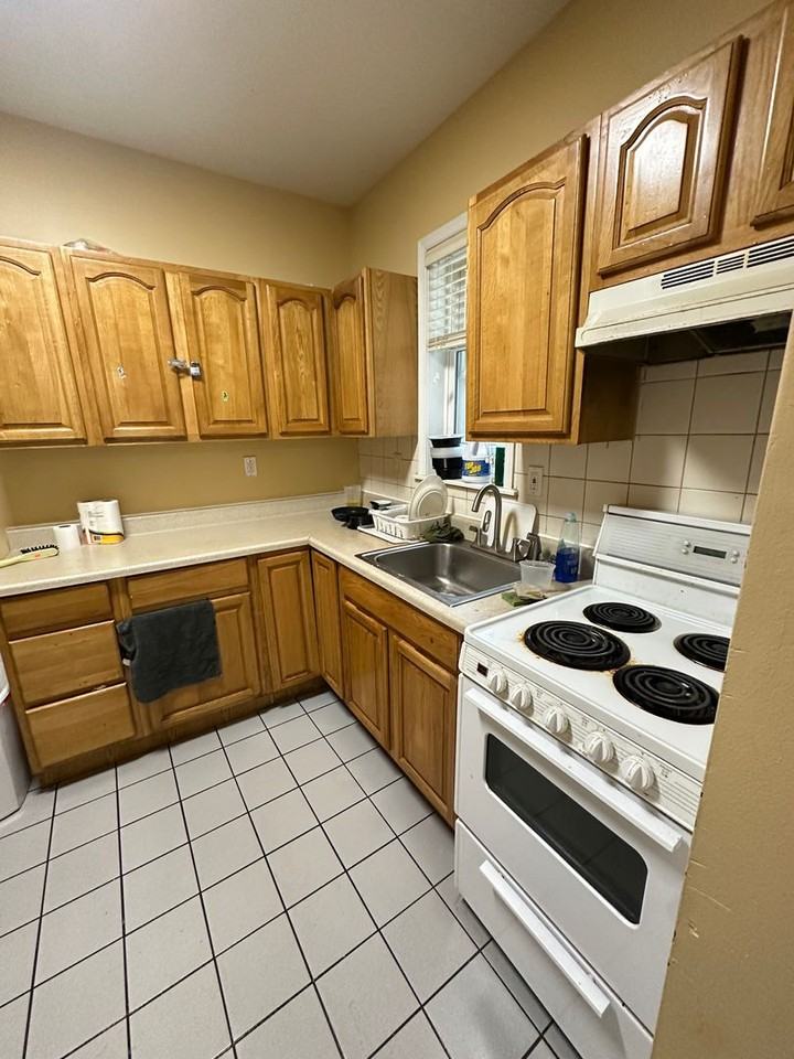 3854 Spring Garden St - Photo 2 of 24