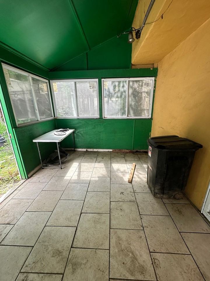 3854 Spring Garden St - Photo 5 of 24