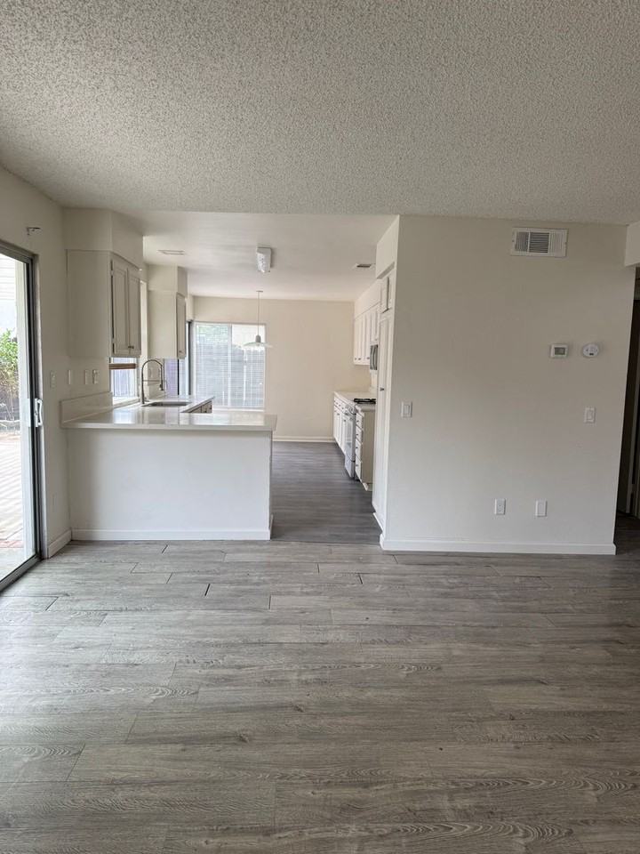 23797 Lone Pine Dr - Photo 6 of 13