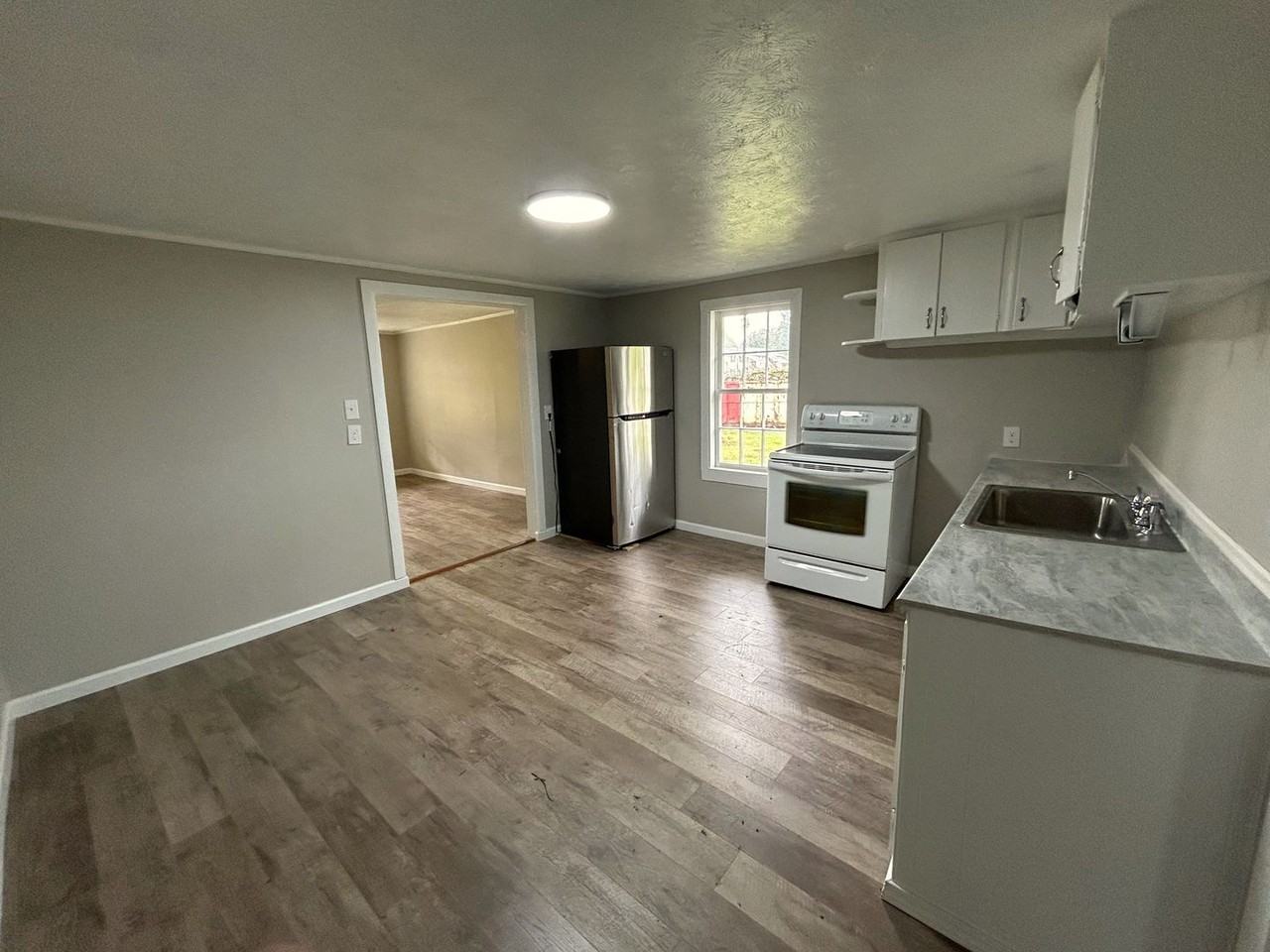 208 Bundrum Dr Nw - Photo 2 of 7