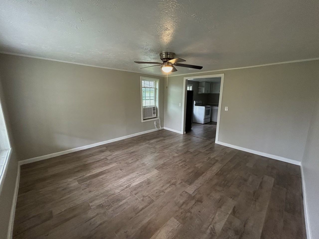 208 Bundrum Dr Nw - Photo 3 of 7