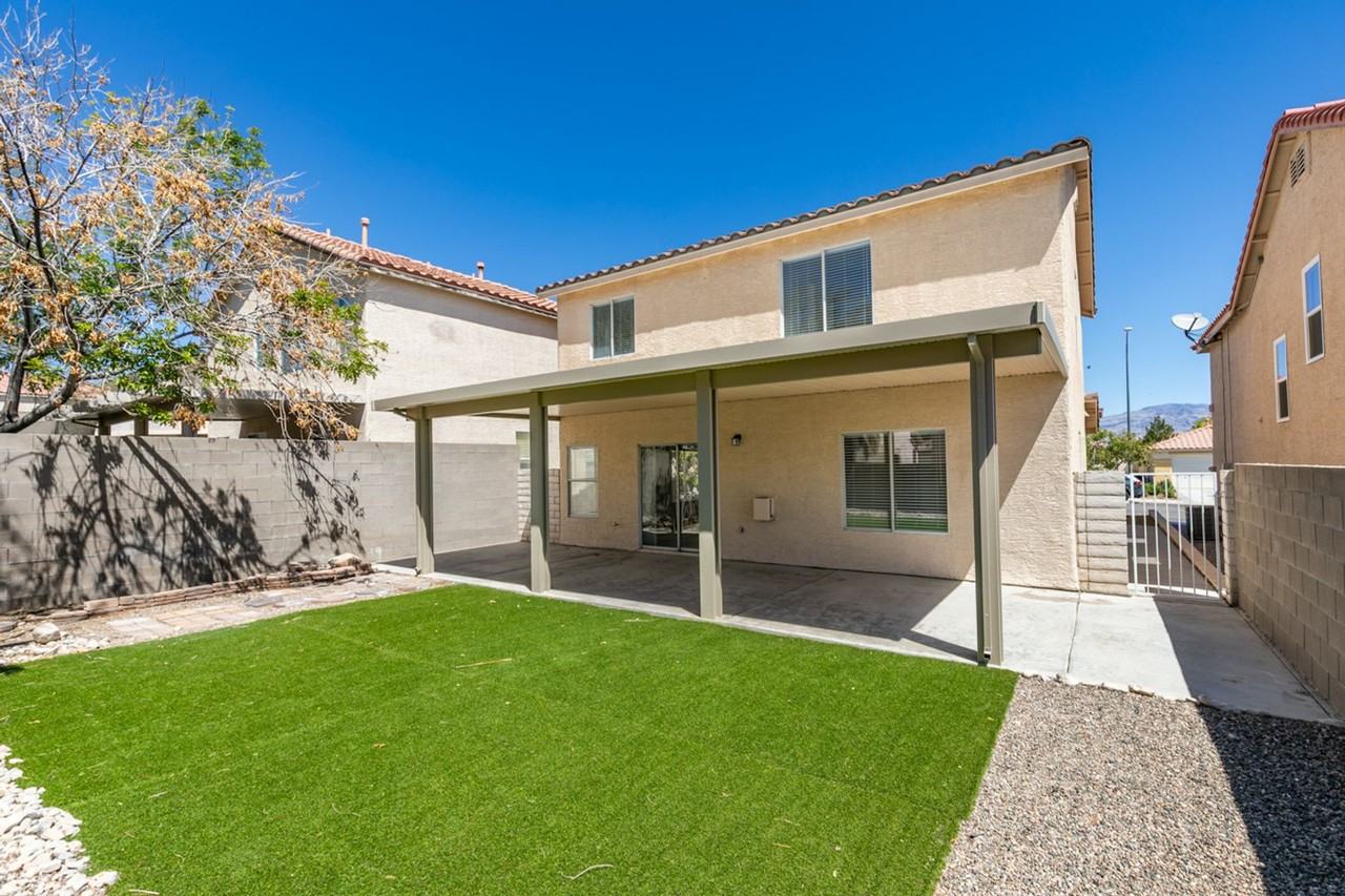 8705 Majestic Pine Ave - Photo 3 of 43