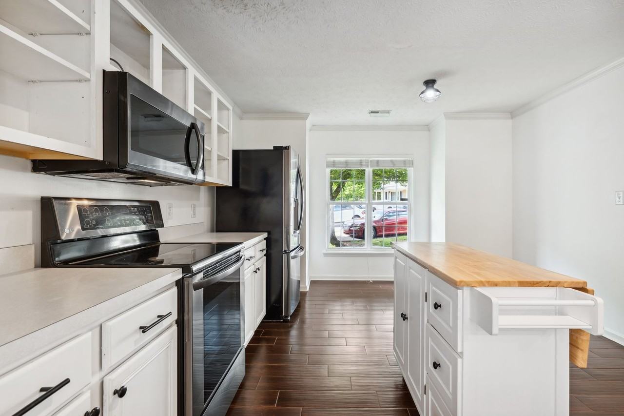 3141 Ivey Wood Lane - Photo 5 of 23