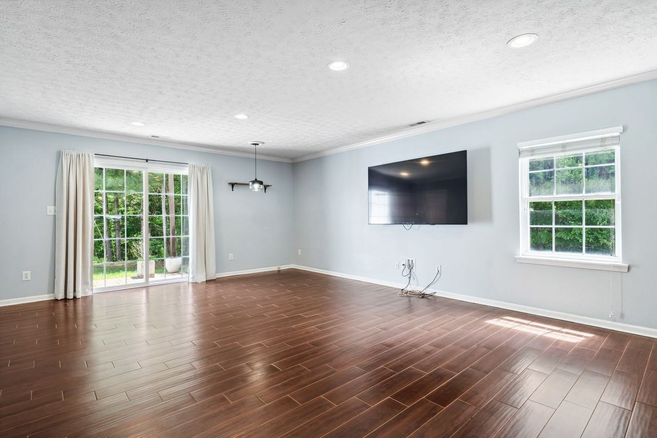 3141 Ivey Wood Lane - Photo 6 of 23