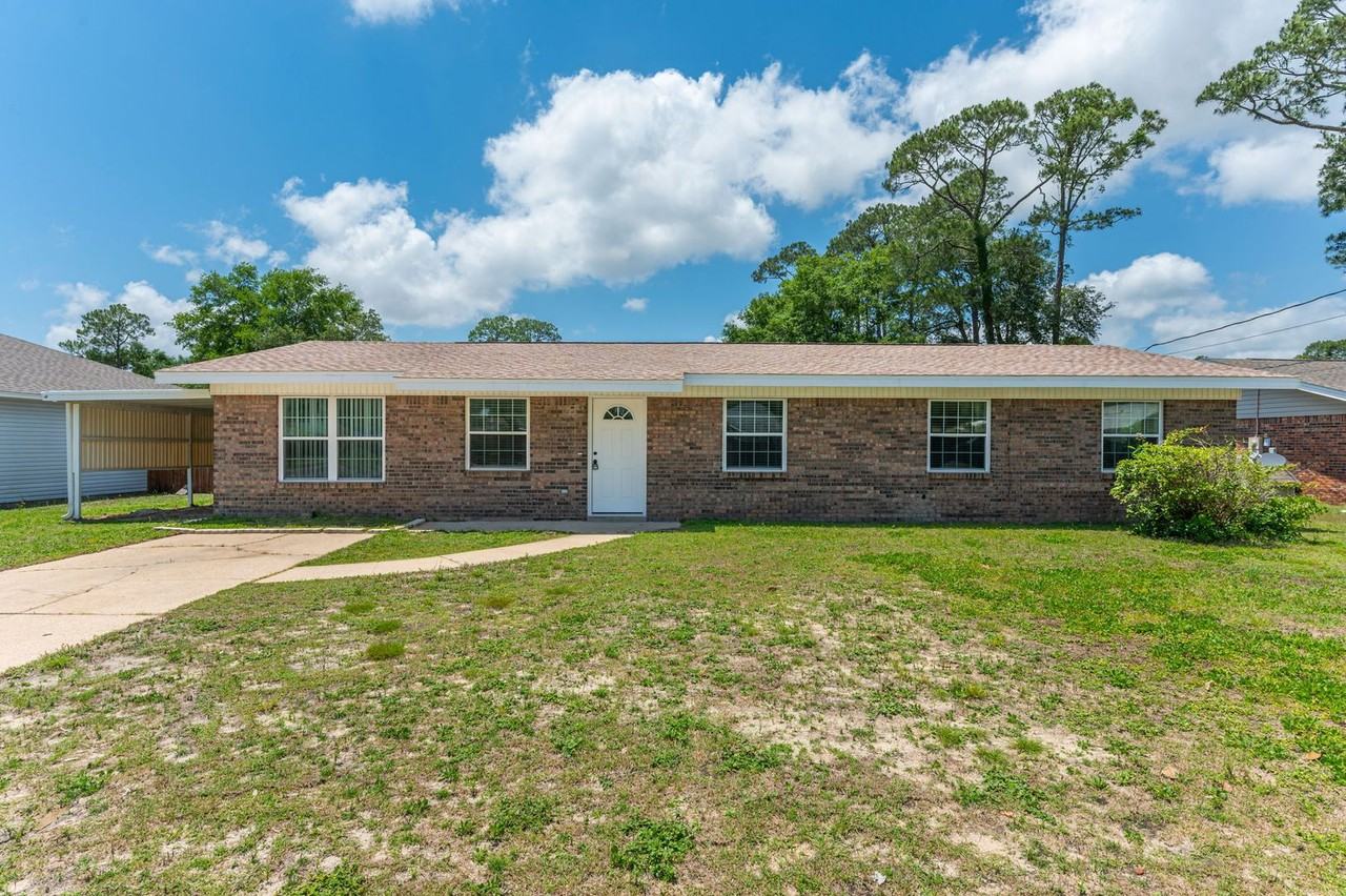 1416 Palm Blvd S - Photo 2 of 40