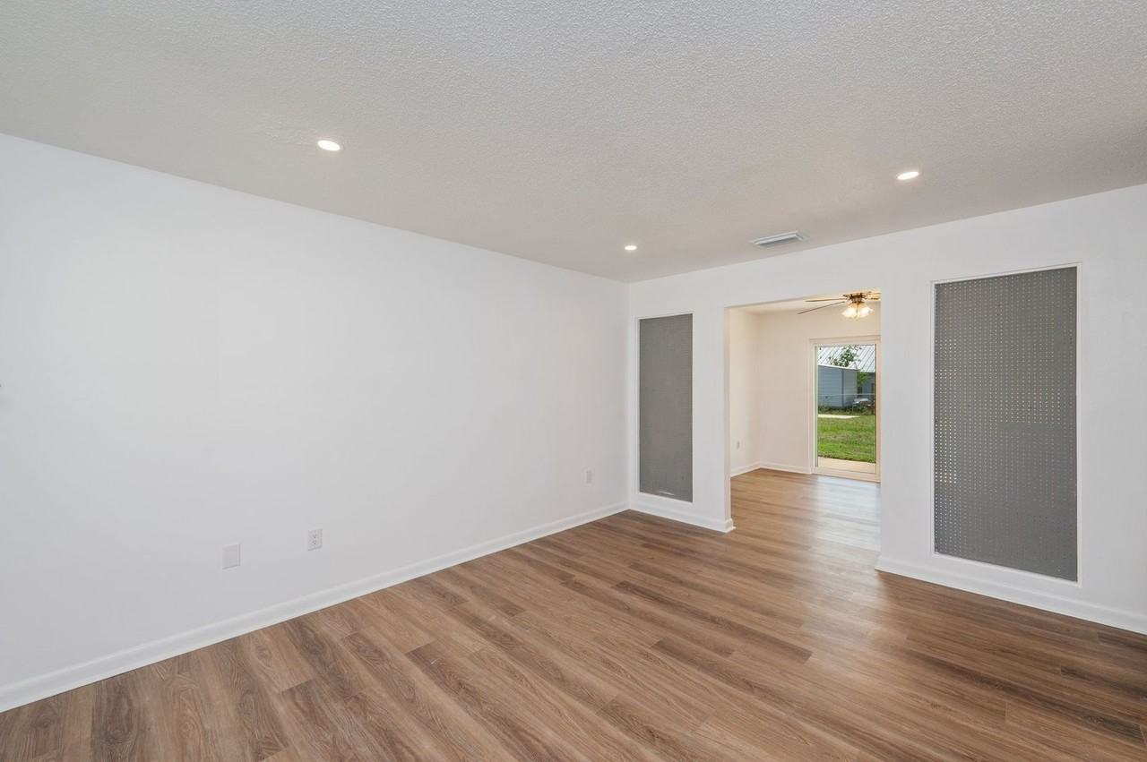 1416 Palm Blvd S - Photo 6 of 40