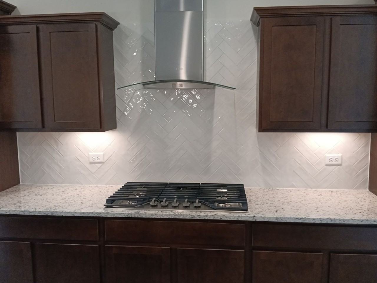 2327 Berkeley Ave Ne - Photo 5 of 30