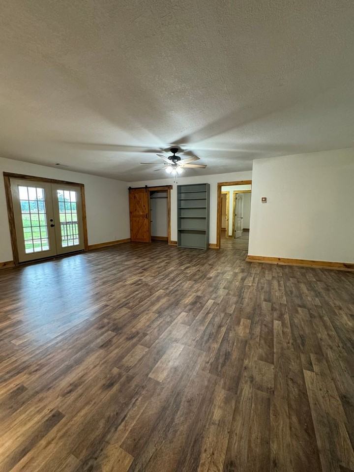 1448 C St - Photo 3 of 13