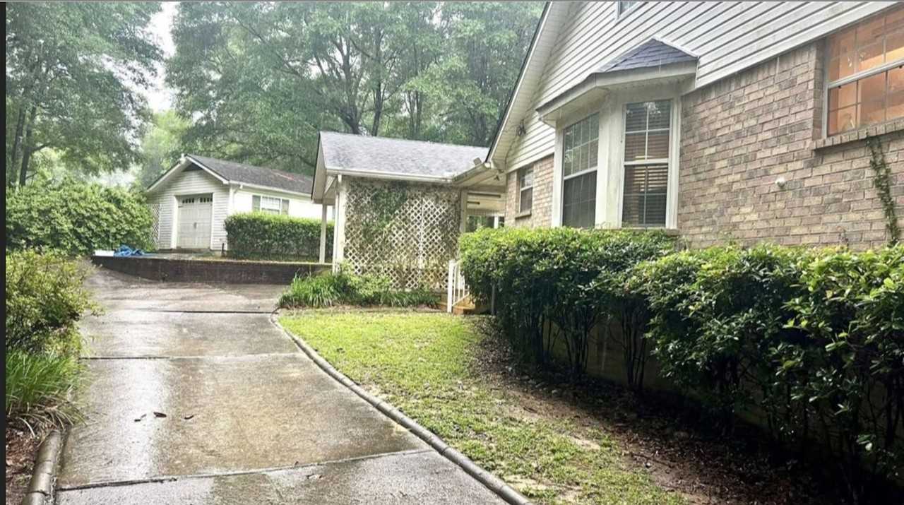 3638 Country Ct S - Photo 2 of 19