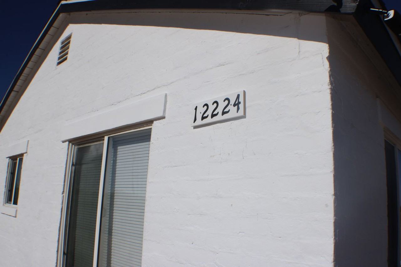 12224 James St - Photo 3 of 10