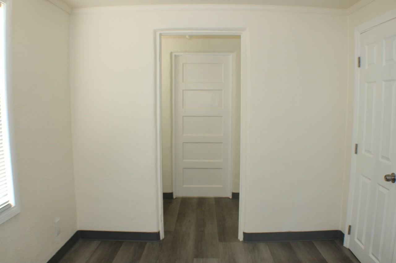 12224 James St - Photo 7 of 10