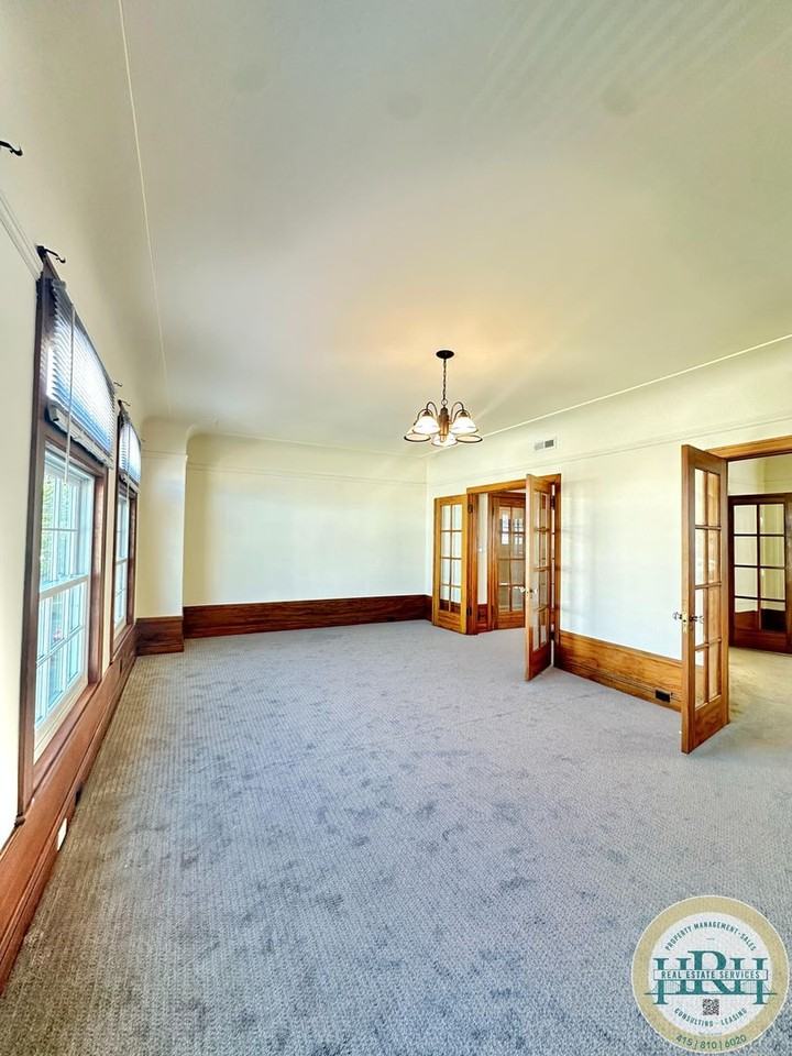 755 21st Ave - Photo 3 of 35