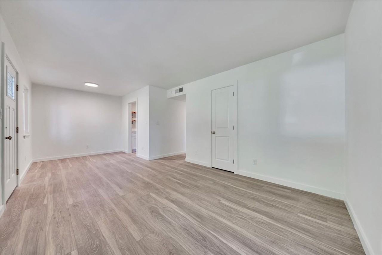 361 Mountain Ave Sw - Photo 2 of 11