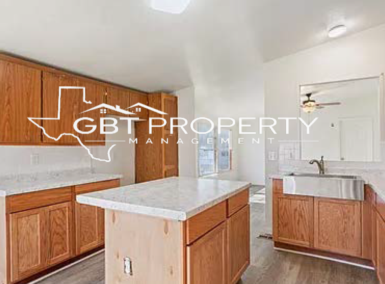 1615 Crockett St - Photo 2 of 5