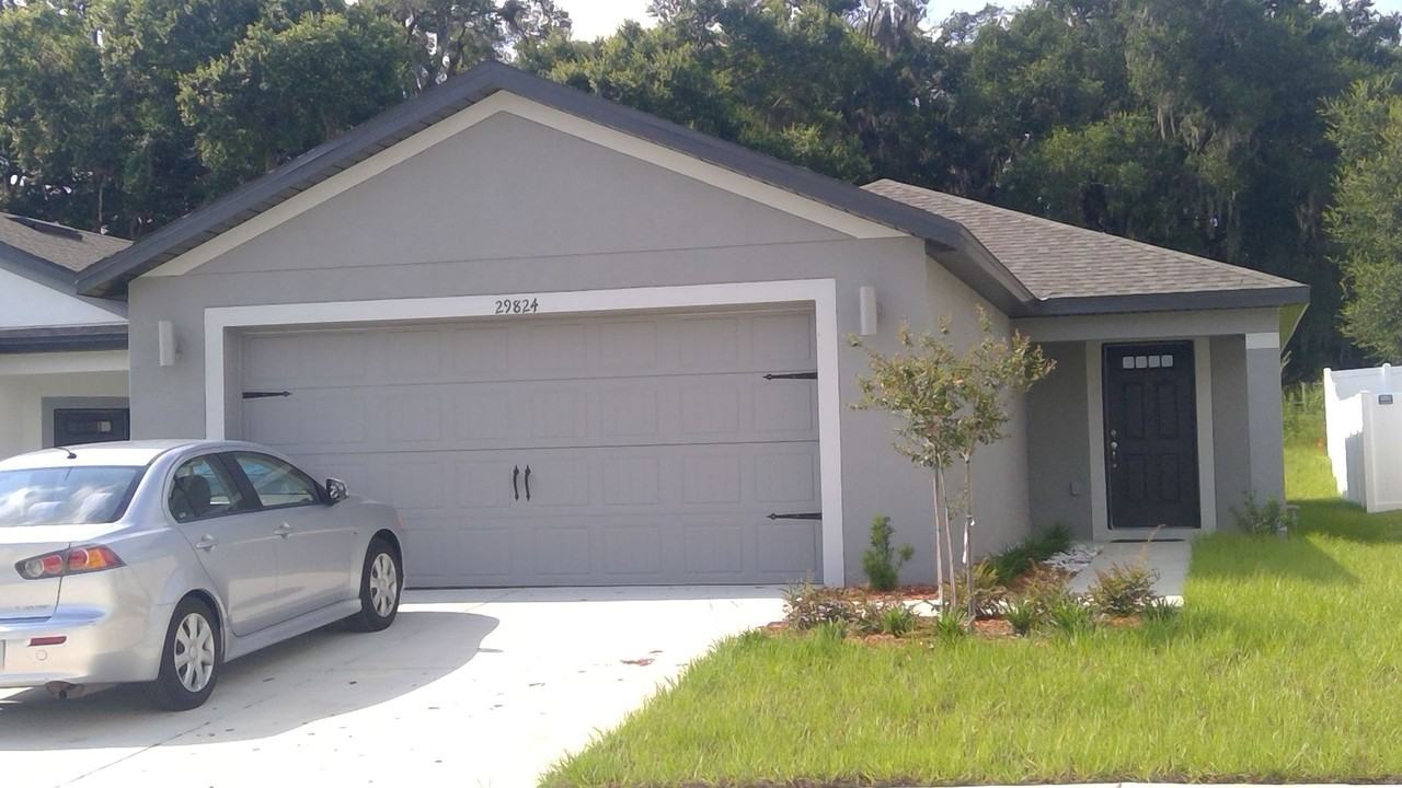29824 Fedora Cir - Photo 2 of 20