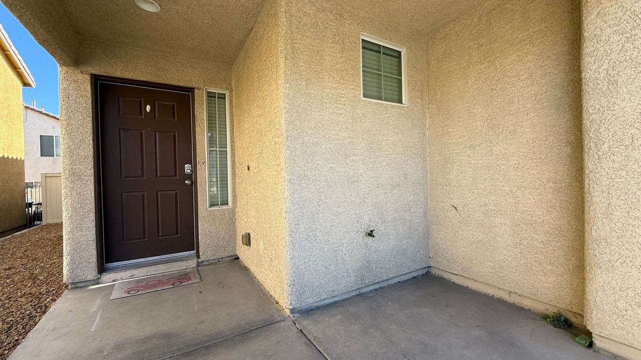 8967 Ryan Creek Ave - Photo 4 of 50