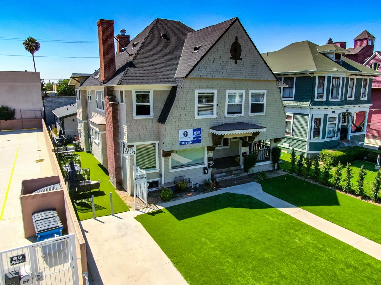 Pisces Victorian Home on Menlo Avenue - Photo 2 of 35