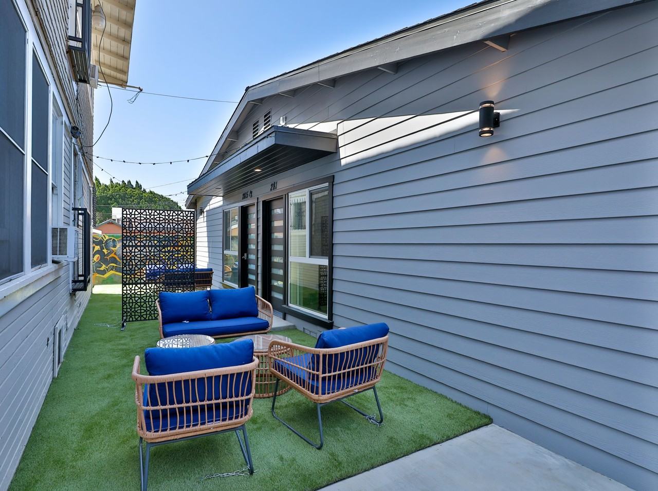 Pisces Victorian Home on Menlo Avenue - Photo 3 of 35