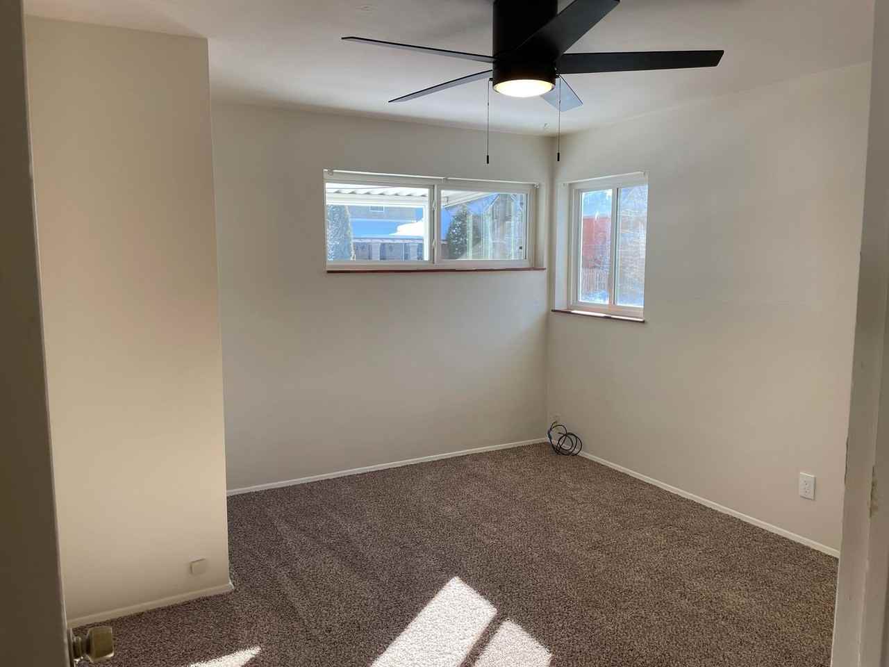 465 N Clarkson St - Photo 4 of 11