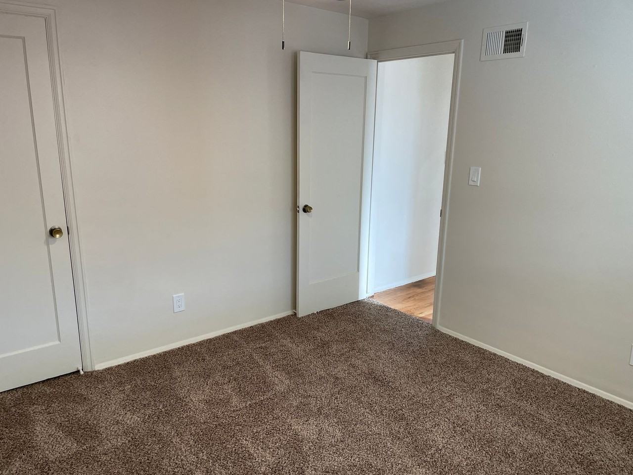 465 N Clarkson St - Photo 6 of 11