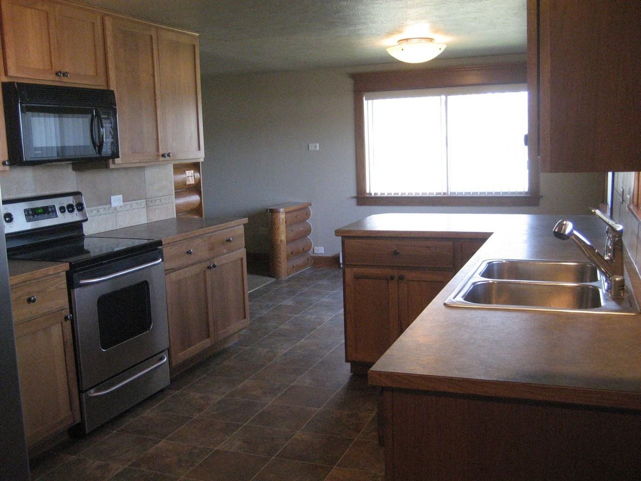 5311 E Woolard Rd - Photo 2 of 11