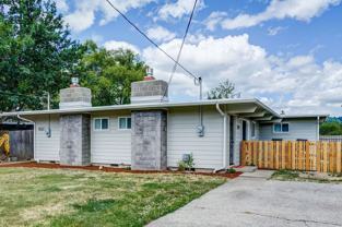 1935 Nw Hayes Ave - Photo 1 of 1