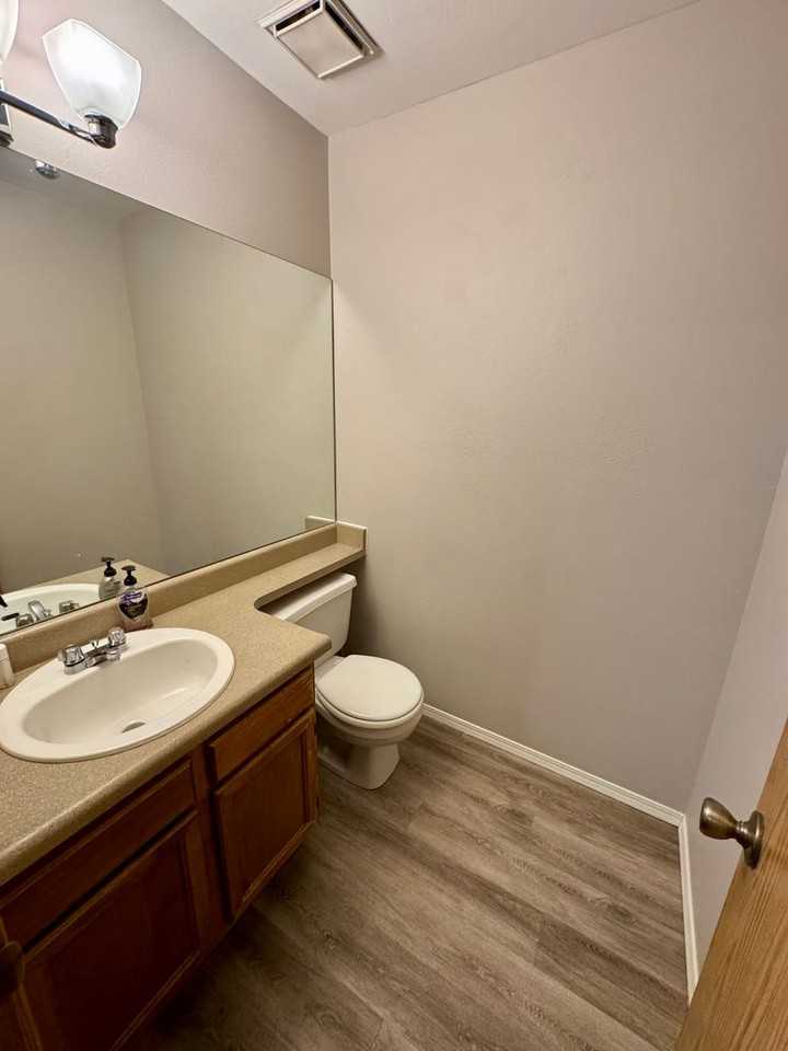 6466 Jonathan Ct - Photo 5 of 19