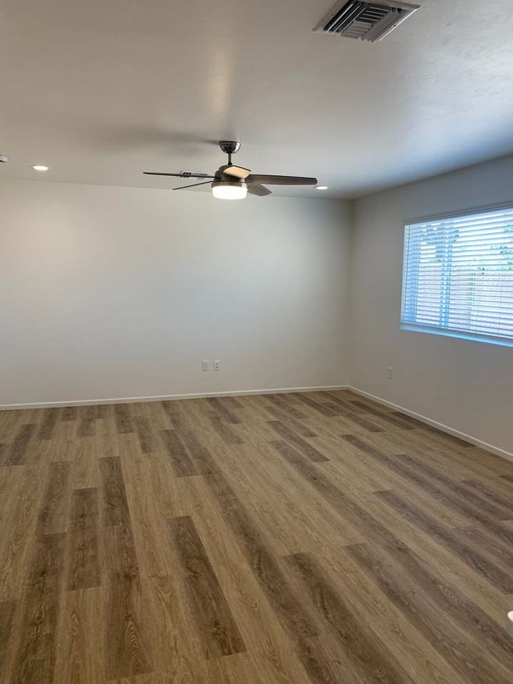 4814 E Hampton St - Photo 4 of 19