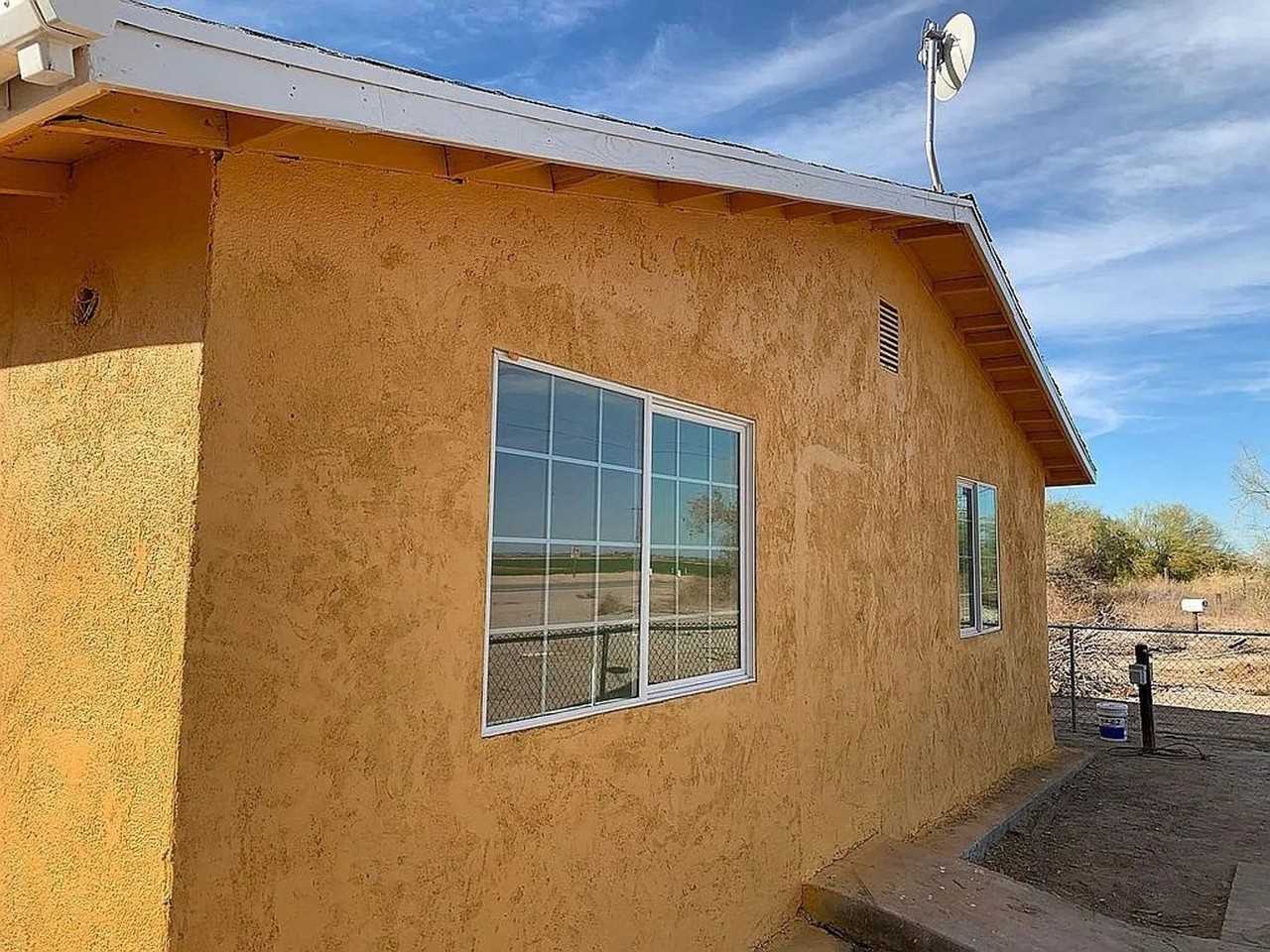 23911 Neighbours Blvd - Photo 2 of 33