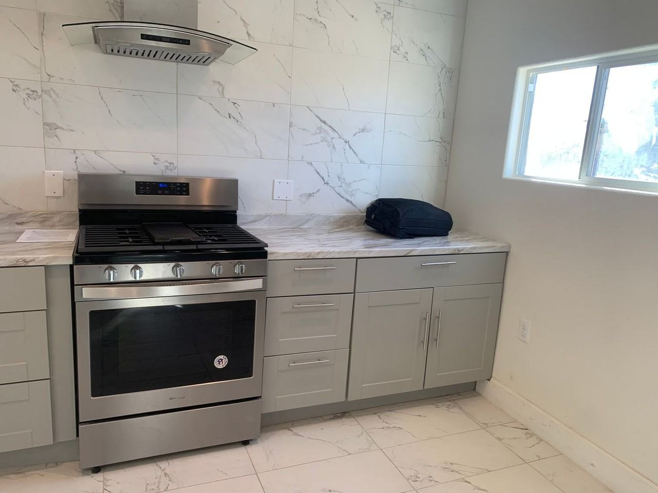 23911 Neighbours Blvd - Photo 4 of 33