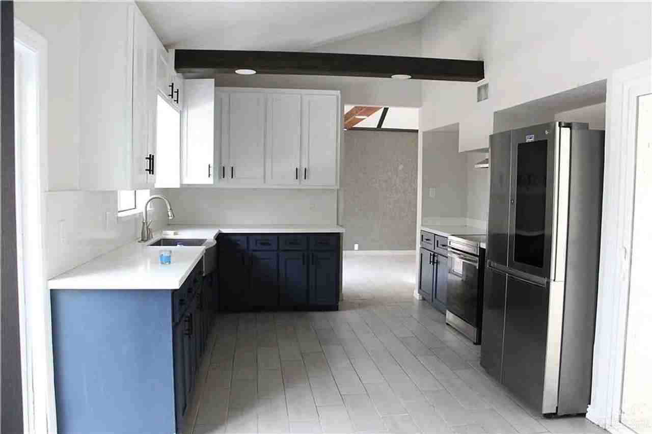 1512 Falcon Ave - Photo 3 of 22