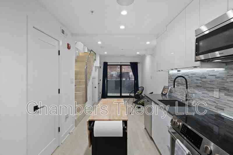 4 R St Nw #5 - Photo 6 of 28