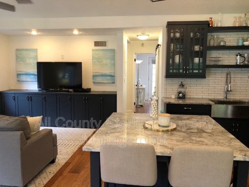 521 W Winter Park St - Photo 2 of 22