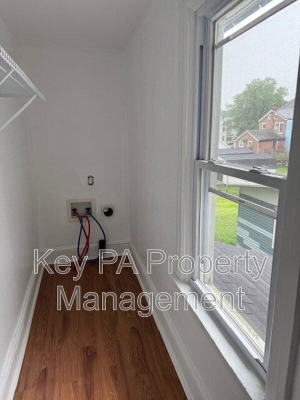 471 Hodgson St - Photo 7 of 13