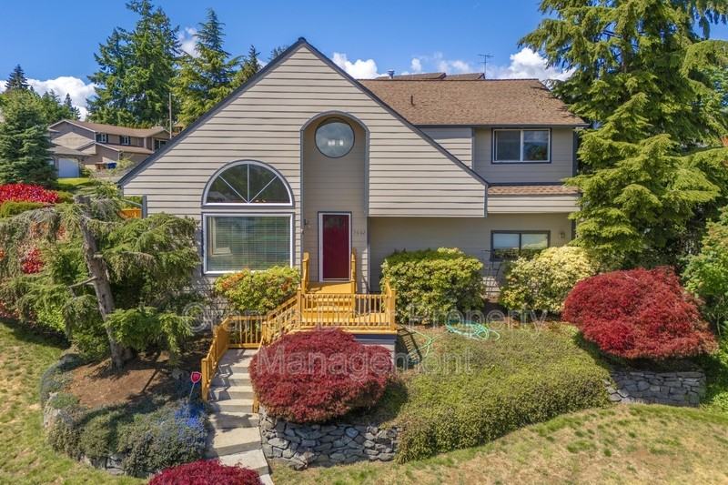 3602 Nassau Ave Ne - Photo 3 of 43