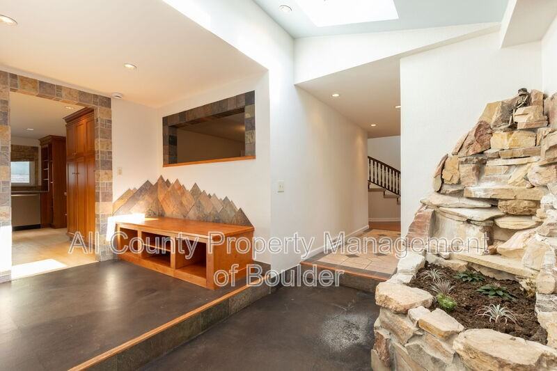 4740 Mckinley Dr - Photo 3 of 47