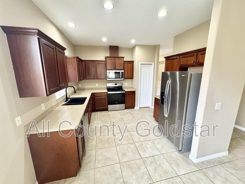 11489 Tinder Ct - Photo 5 of 16