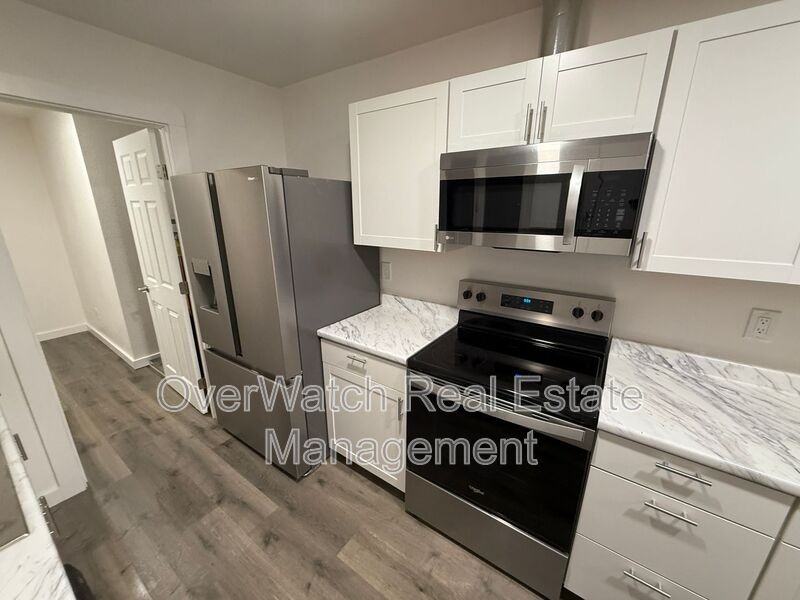 7350 Cantonment Ct - Photo 4 of 12