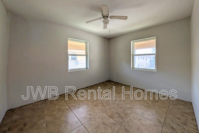 220 16th Ave N #232 - Photo 6 of 14