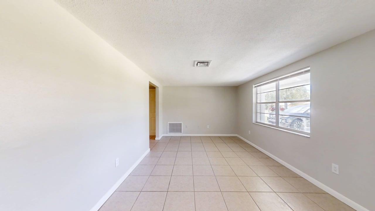 7500 Cumber Dr - Photo 3 of 26