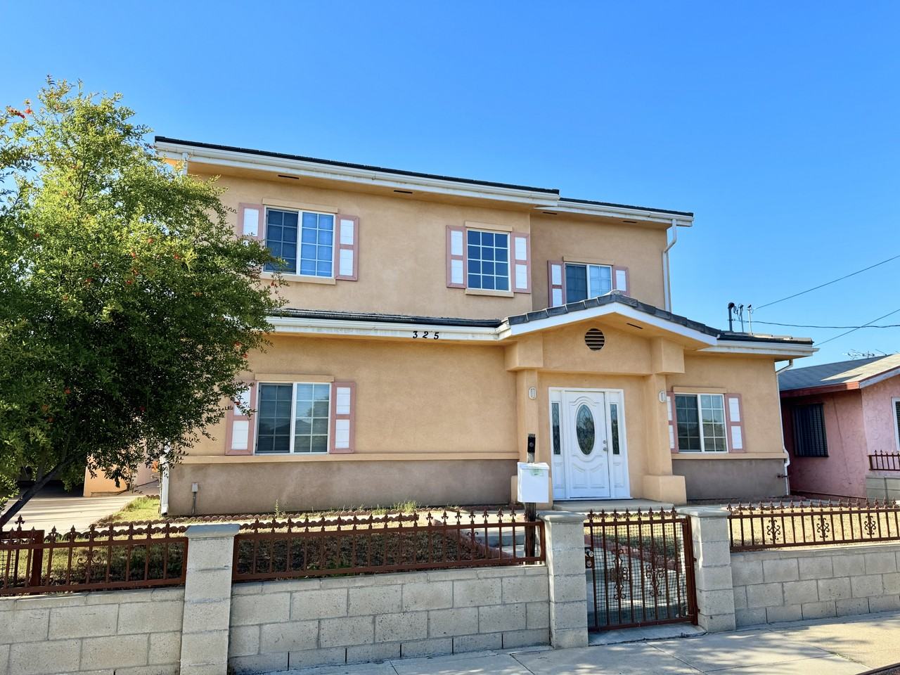 325 E Main St - Photo 2 of 44